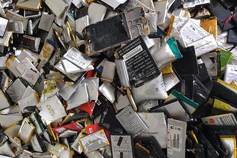南阳大量回收旧手机电池|废弃钴酸锂电池回收