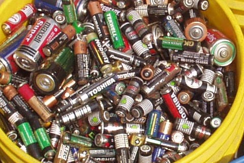 阿里地专业高价回收锂电池
